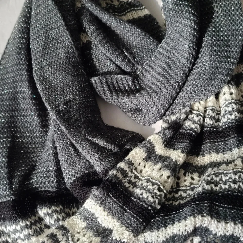New Infiniti scarf  80%acrylic